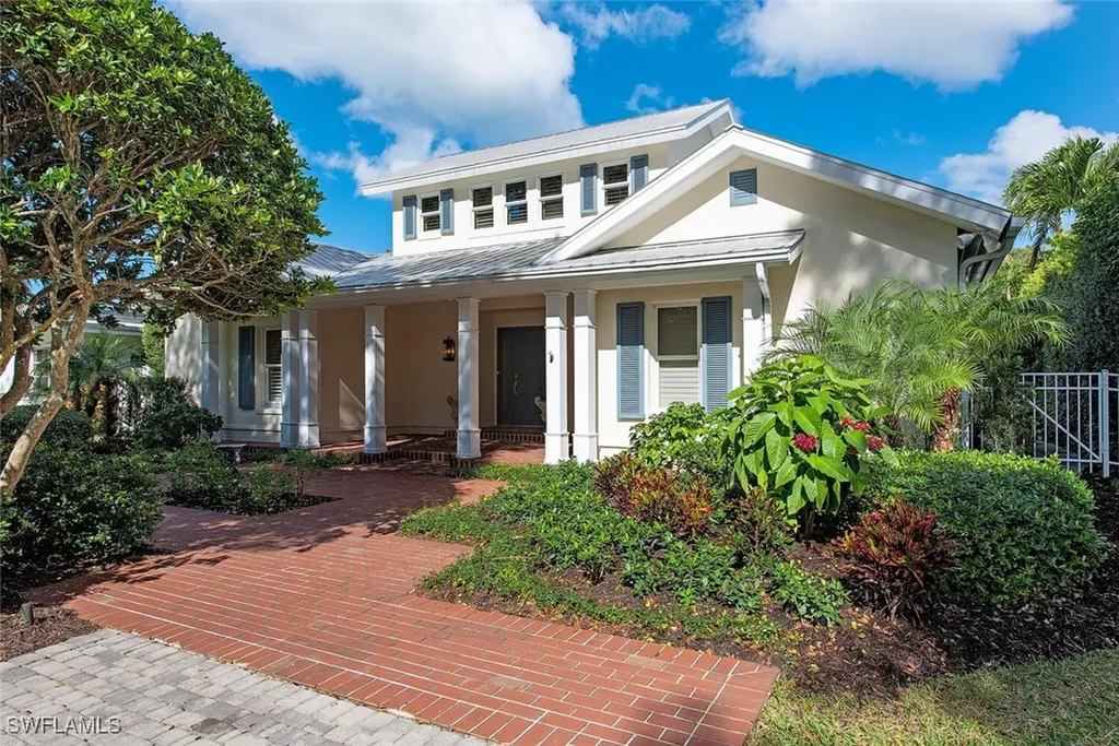 369 2nd Avenue N Naples FL 34102