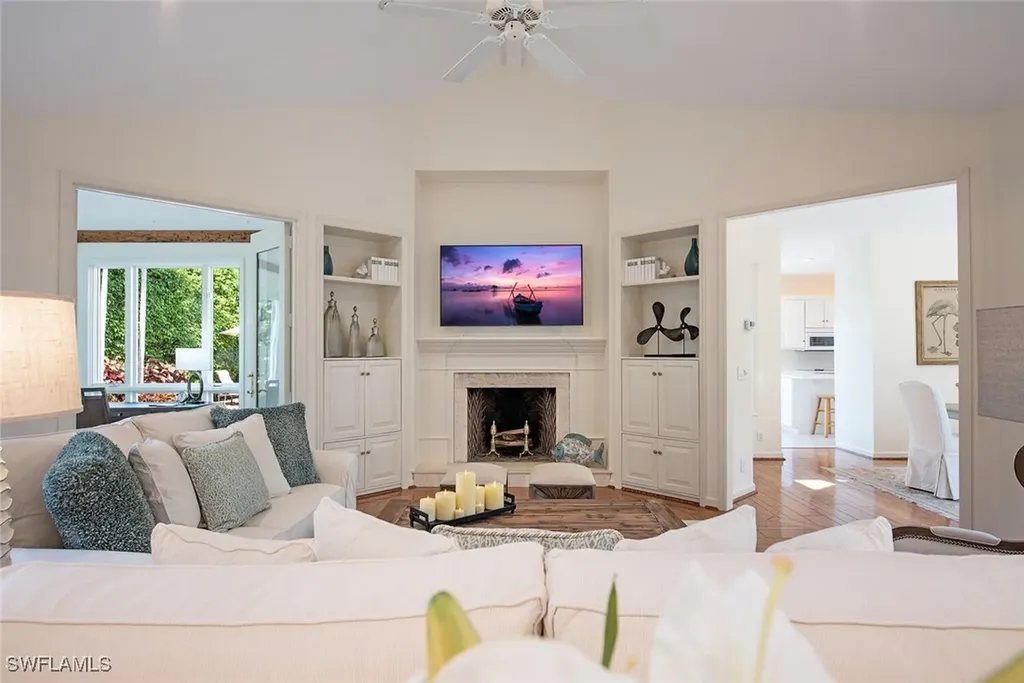 369 2nd Avenue N Naples FL 34102