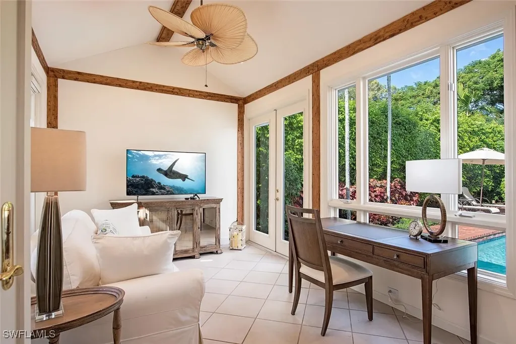369 2nd Avenue N Naples FL 34102