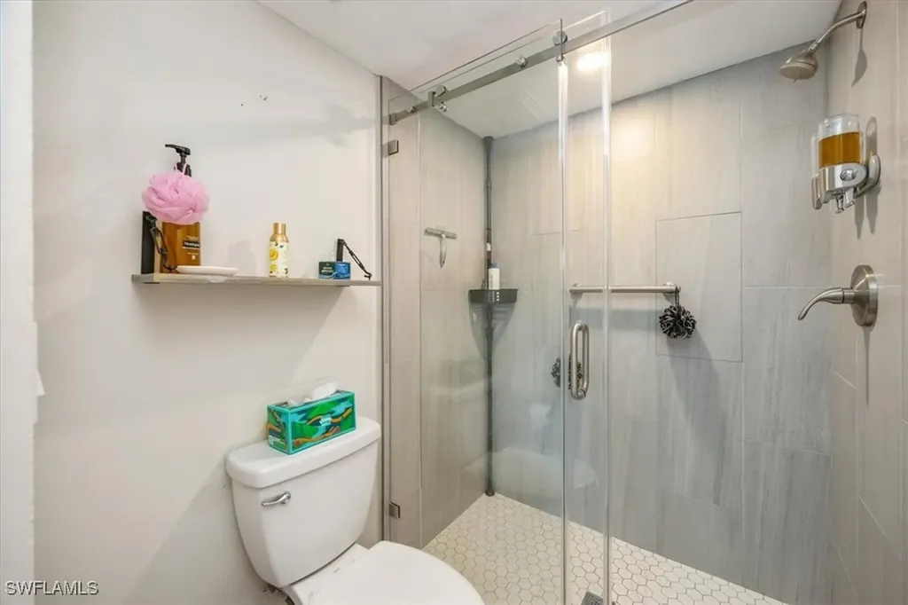 1330 Derbyshire Court Naples FL 34116
