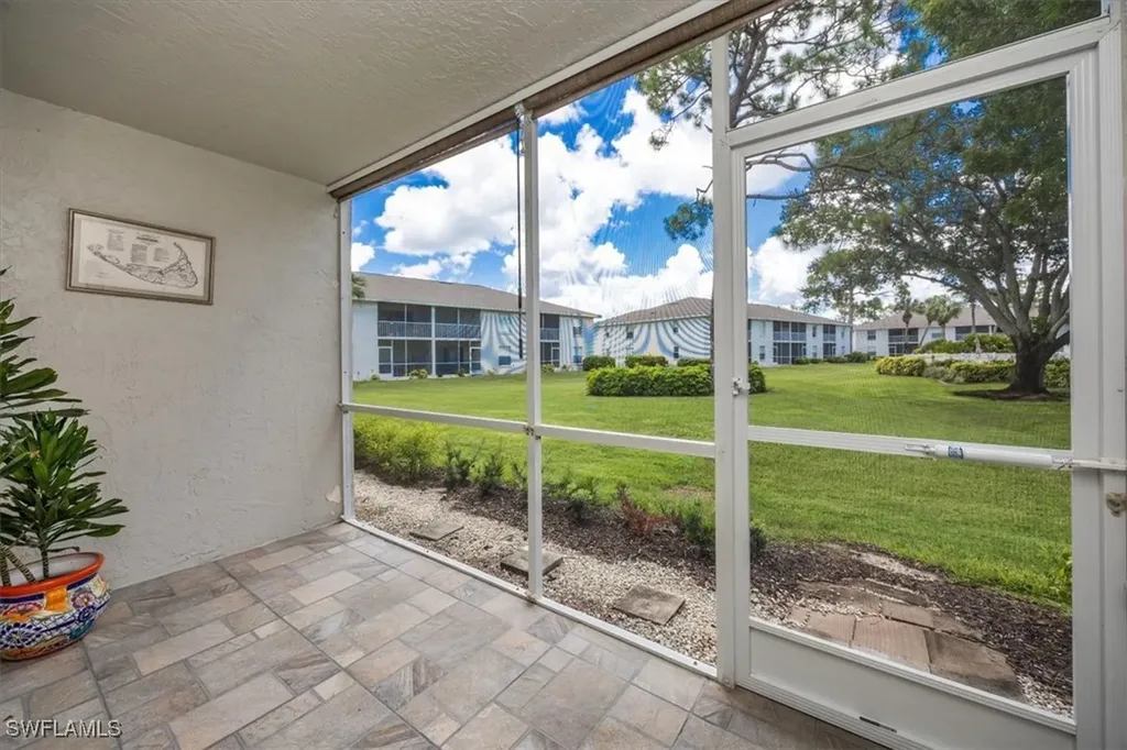 1330 Derbyshire Court Naples FL 34116
