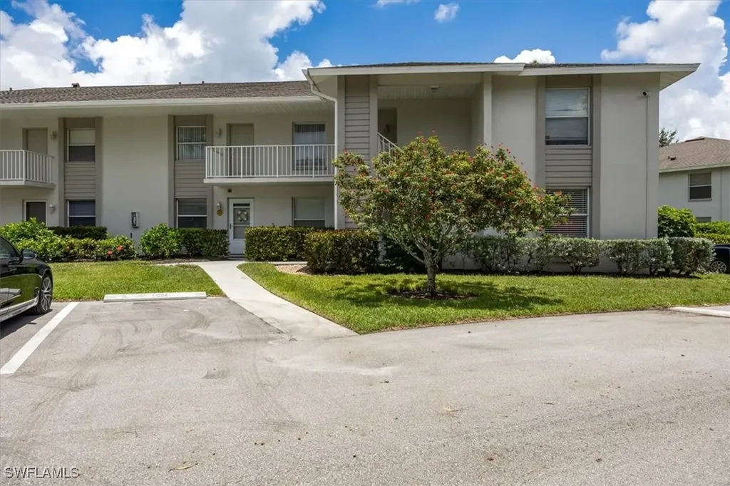 1330 Derbyshire Court Naples FL 34116