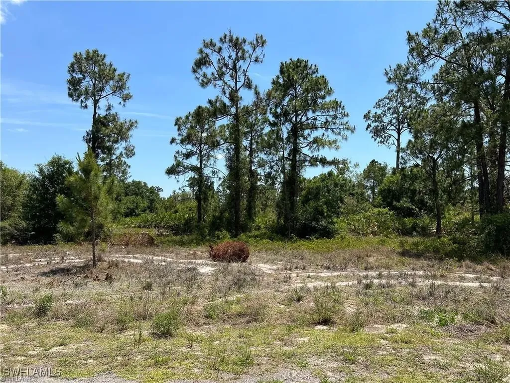 7897 5th Place Labelle FL 33935