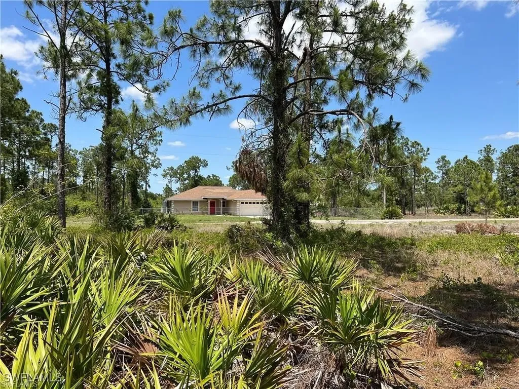 7897 5th Place Labelle FL 33935