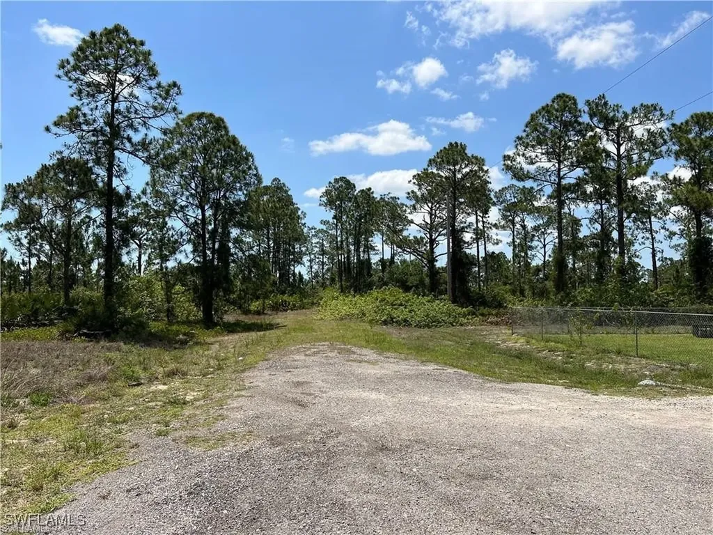 7897 5th Place Labelle FL 33935