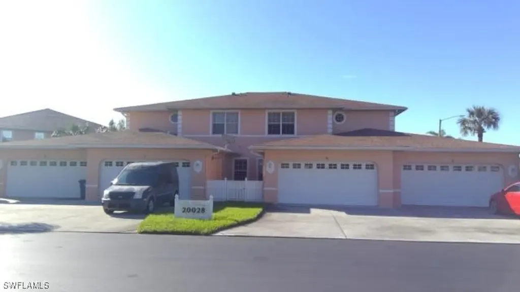 20028 Lake Vista Circle N Lehigh Acres FL 33936