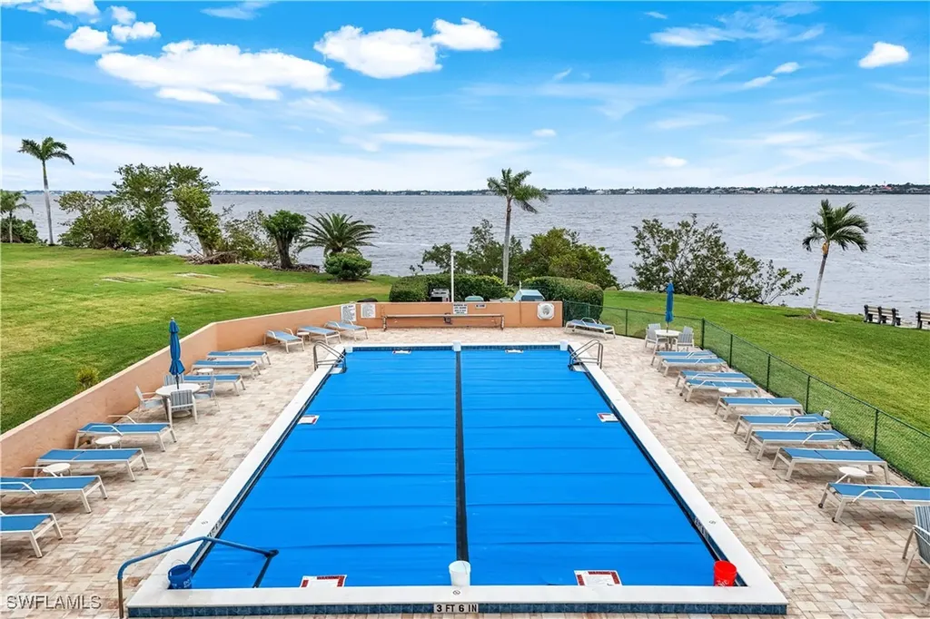 4260 SE 20th Place Cape Coral FL 33904