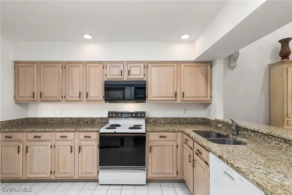 6658 Trident Way Naples FL 34108