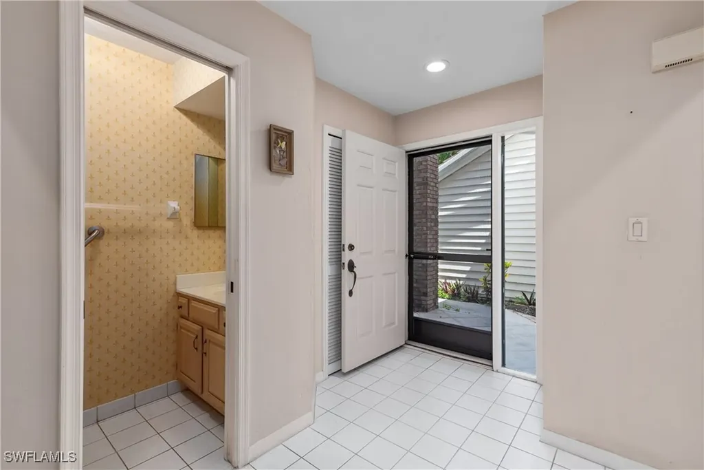6658 Trident Way Naples FL 34108