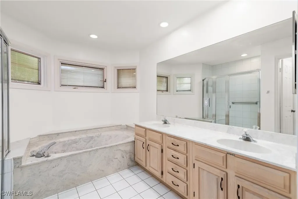 6658 Trident Way Naples FL 34108