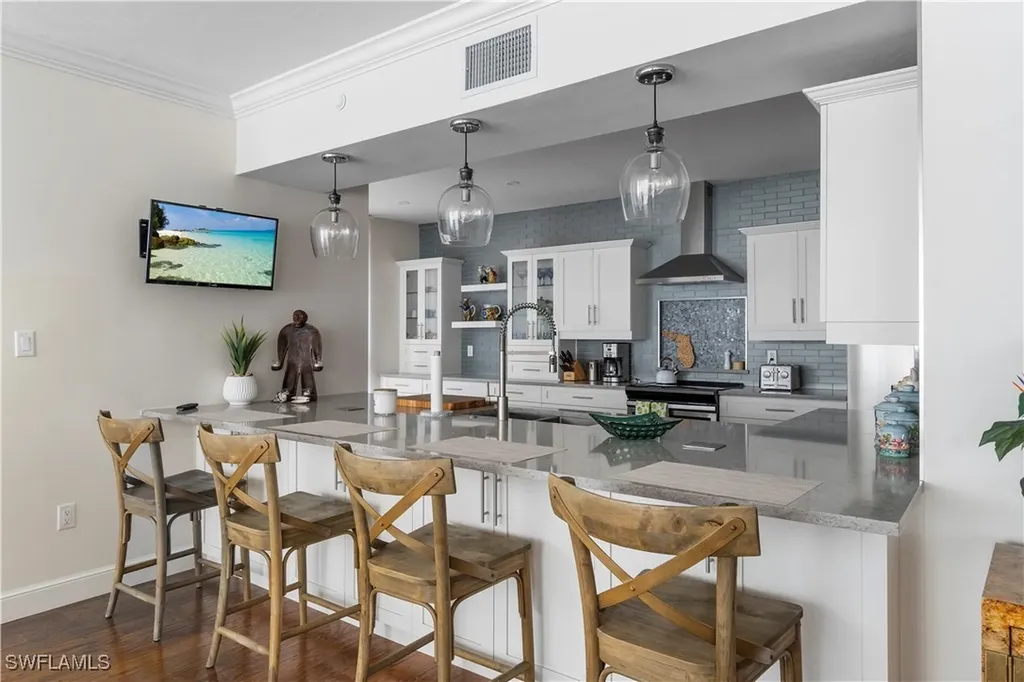 4031 Gulf Shore Boulevard N Naples FL 34103