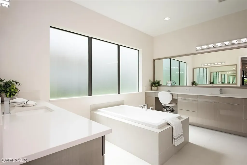 12049 Azalea Way Naples FL 34120