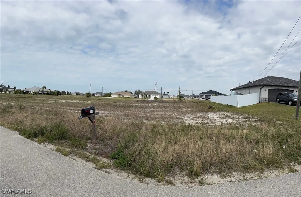 4317 NW 34th Street Cape Coral FL 33993