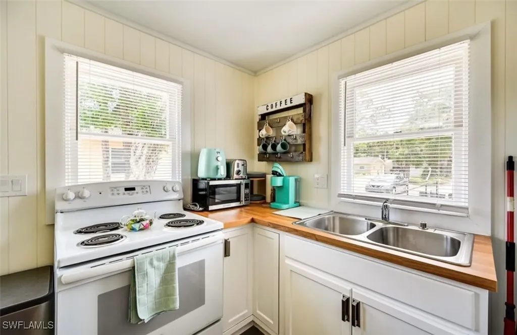 26900 N Riverside Drive Bonita Springs FL 34135