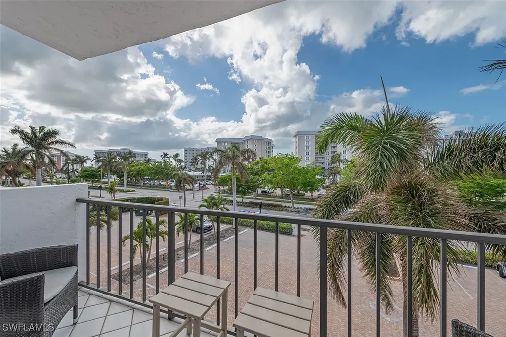 2900 Gulf Shore Boulevard N Naples FL 34103