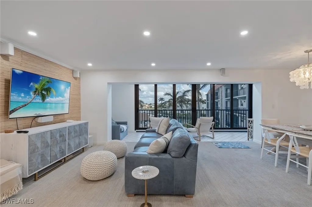 2900 Gulf Shore Boulevard N Naples FL 34103