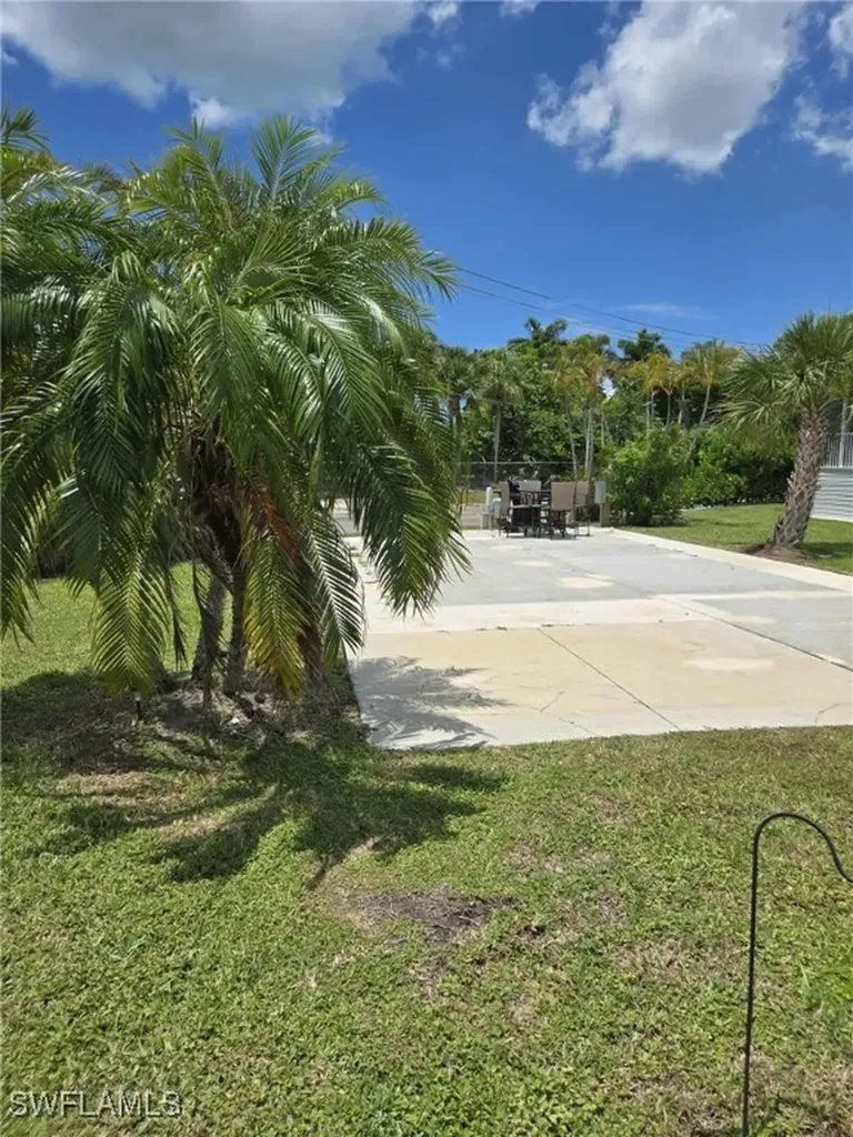 19681 Summerlin 642 Road Fort Myers FL 33908