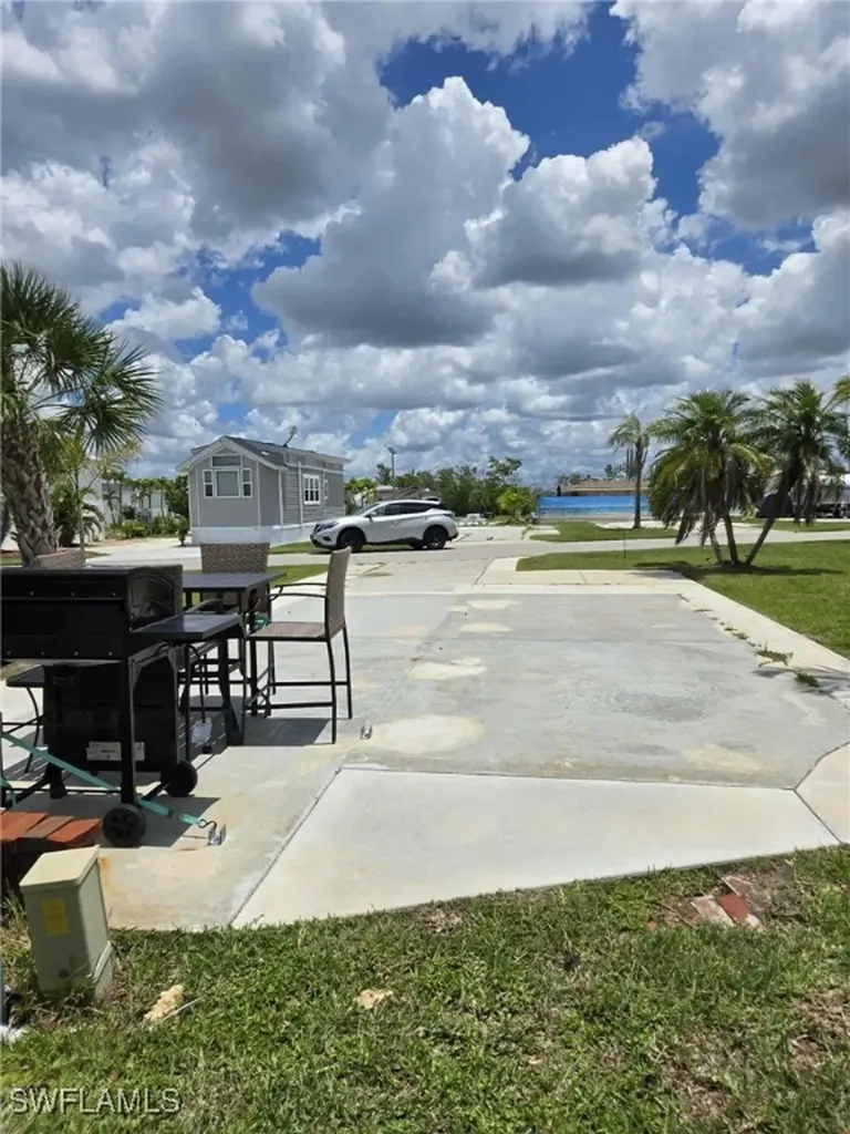 19681 Summerlin 642 Road Fort Myers FL 33908