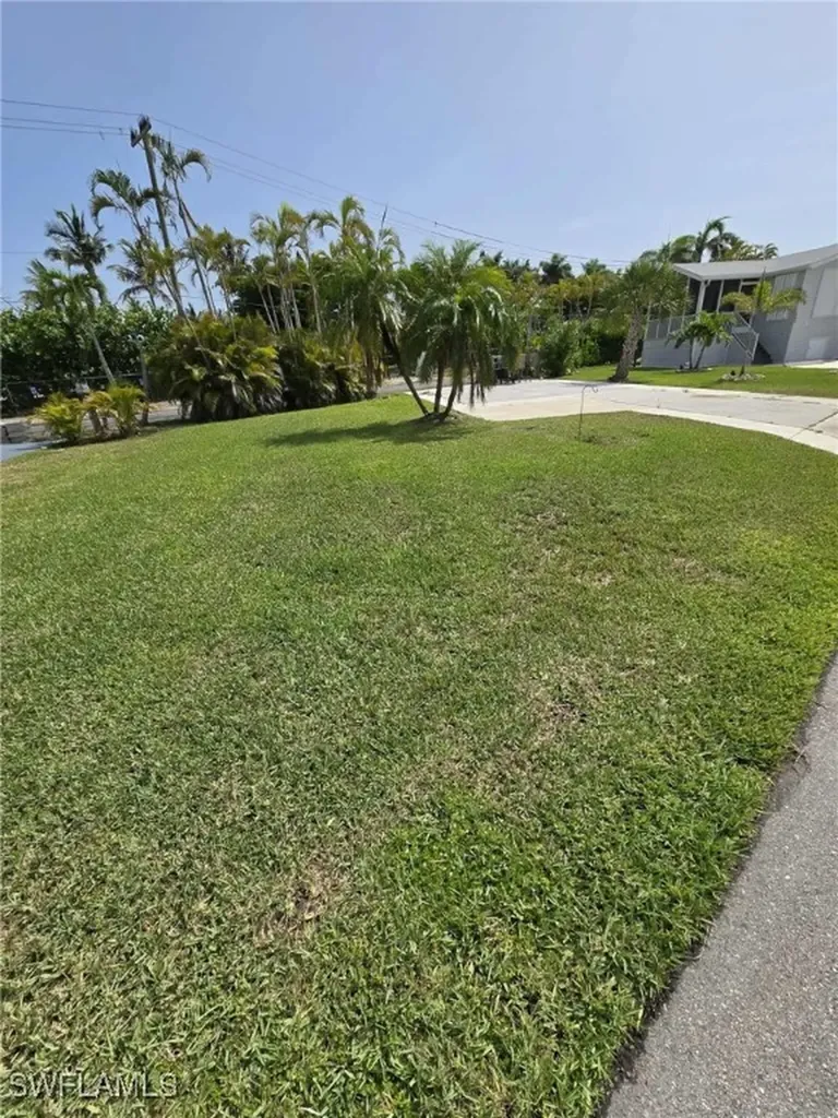 19681 Summerlin 642 Road Fort Myers FL 33908