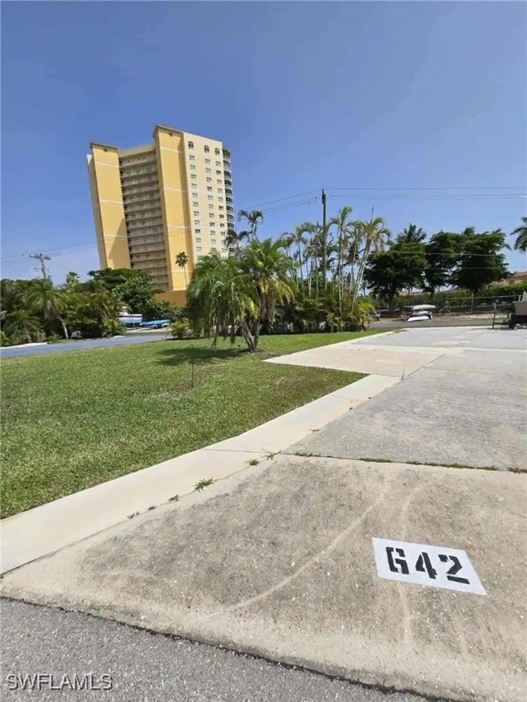 19681 Summerlin 642 Road Fort Myers FL 33908