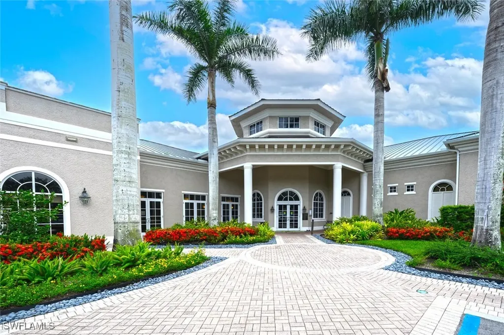 1051 Egrets Walk Circle Naples FL 34108