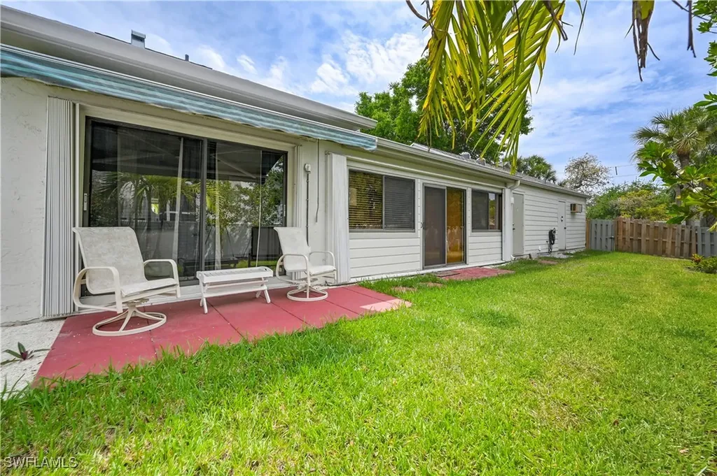 878 Meadowland Drive Naples FL 34108
