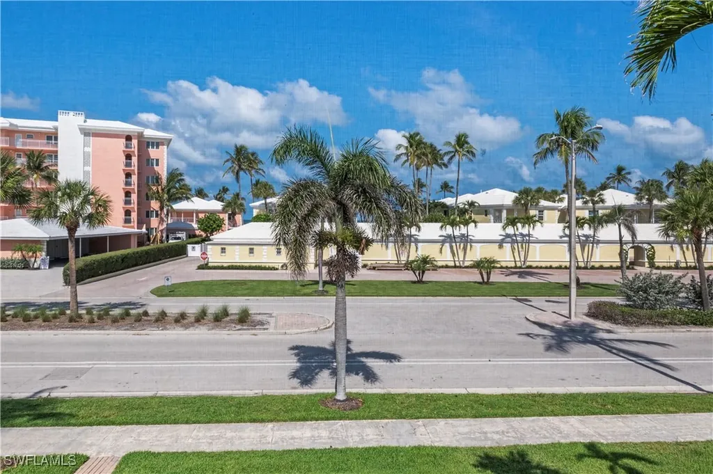 2500 Gulf Shore Boulevard N Naples FL 34103