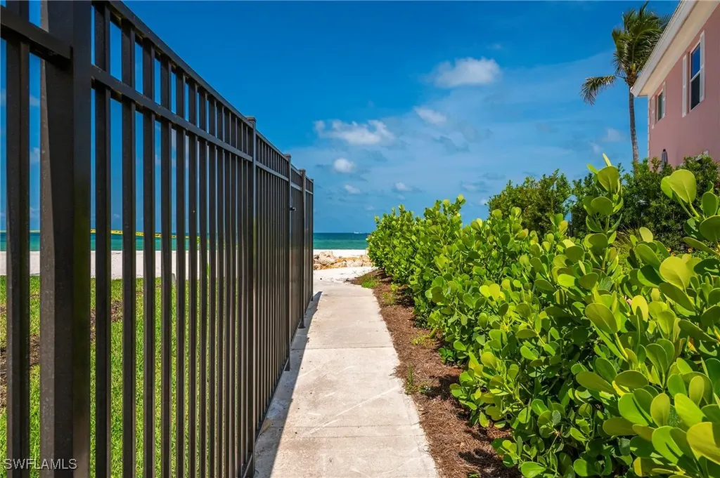 2500 Gulf Shore Boulevard N Naples FL 34103