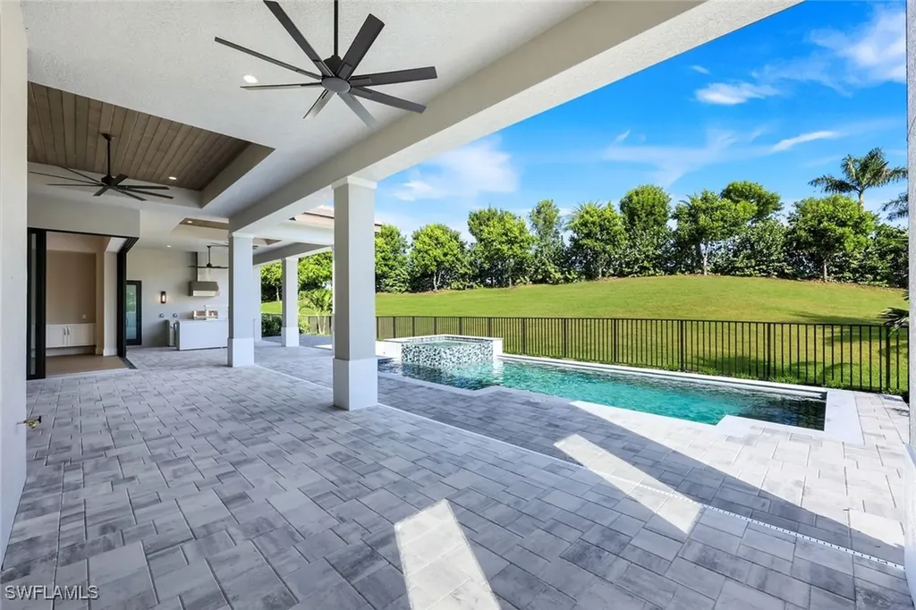 14282 Charthouse Circle Naples FL 34114