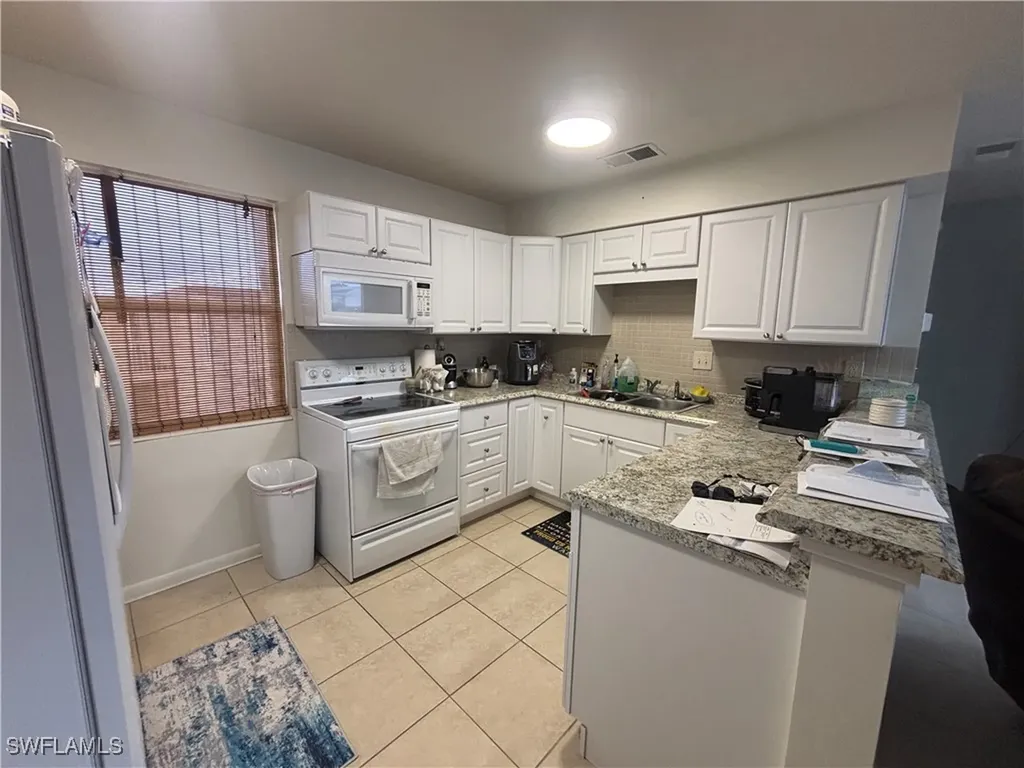 879 SE 46th Lane Cape Coral FL 33904