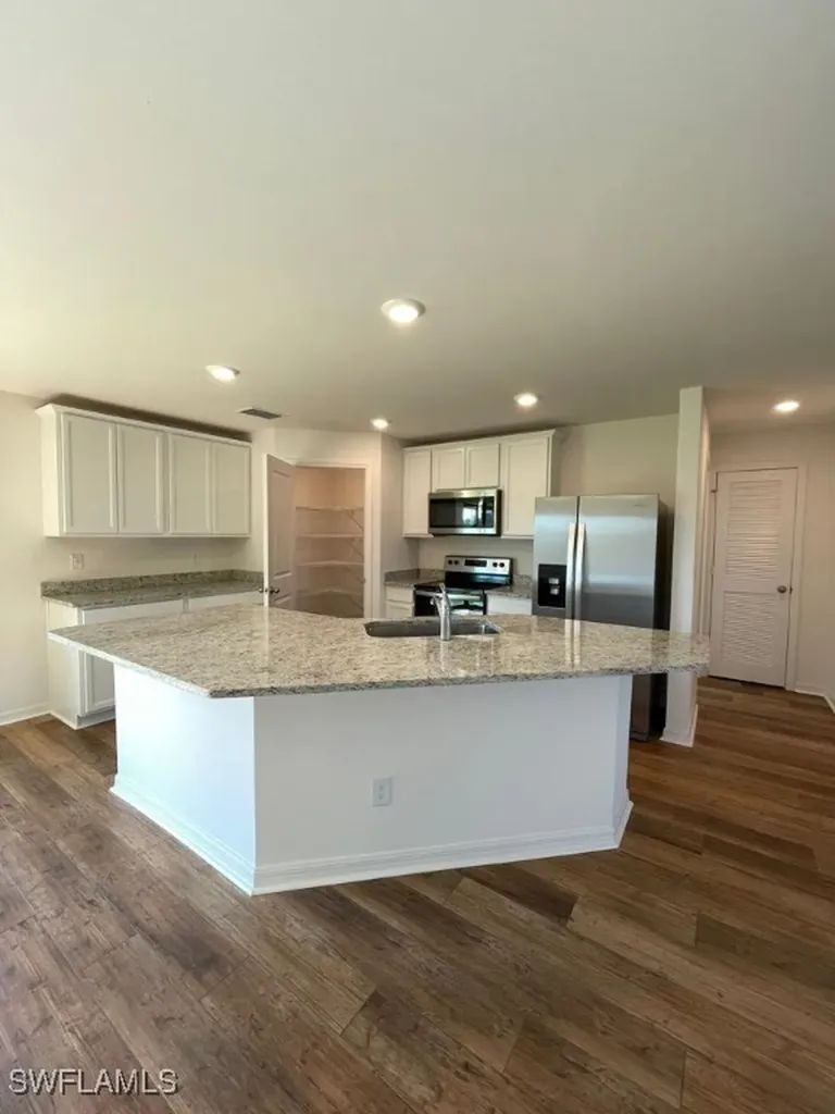 861 Winwood Circle Fort Myers FL 33913