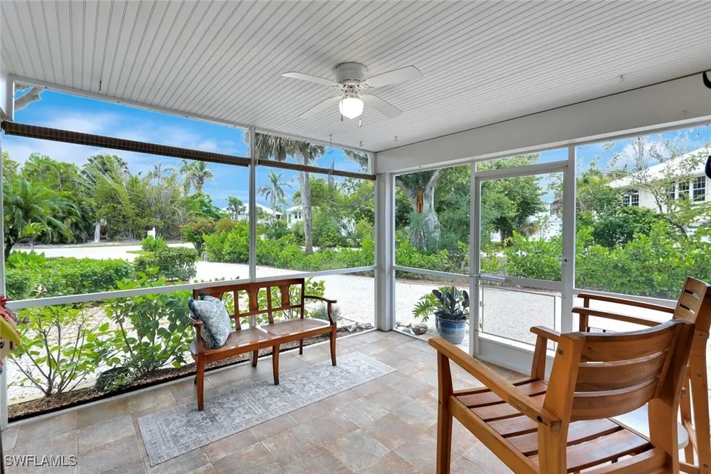 1874 Farm Trail Sanibel FL 33957