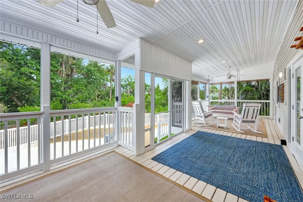 1874 Farm Trail Sanibel FL 33957