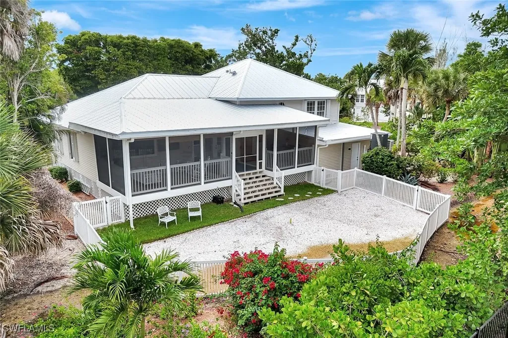 1874 Farm Trail Sanibel FL 33957