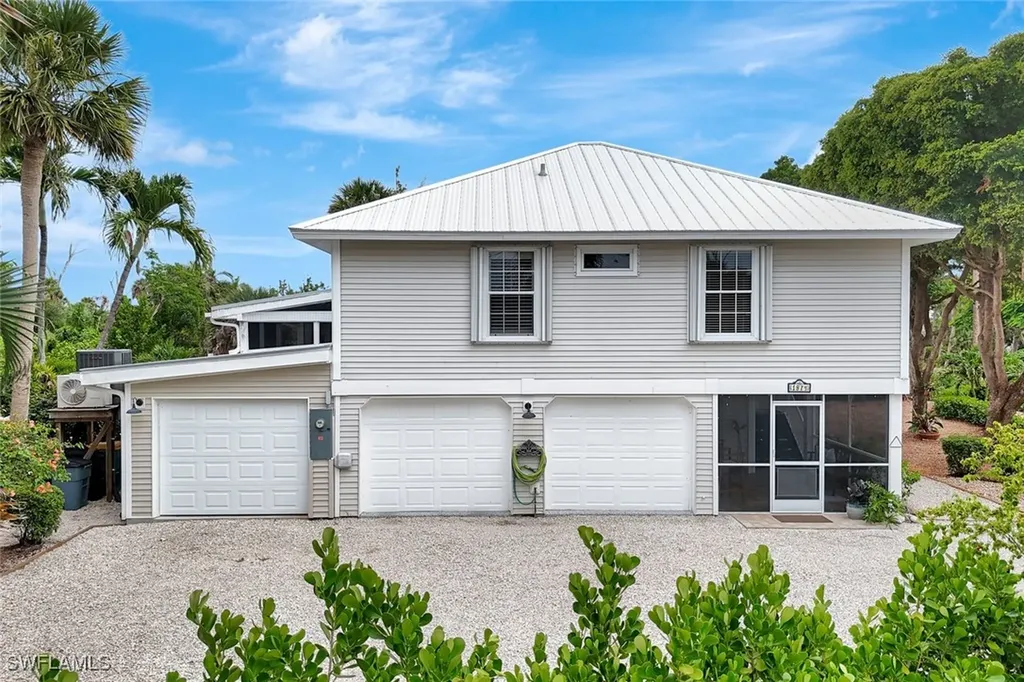 1874 Farm Trail Sanibel FL 33957