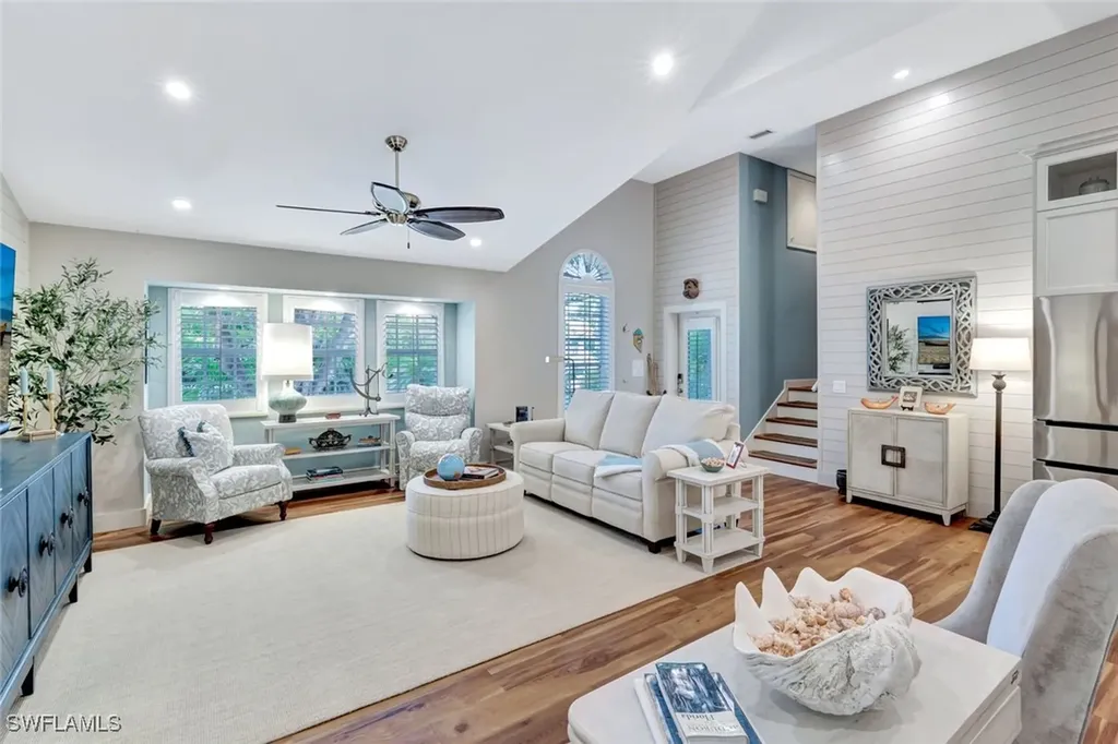 1874 Farm Trail Sanibel FL 33957