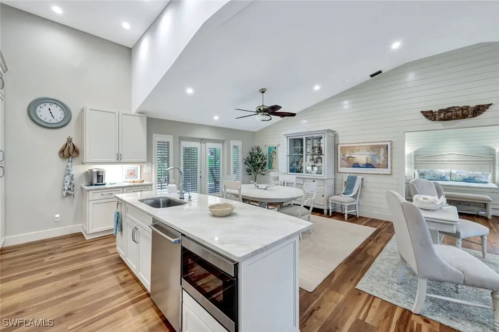 1874 Farm Trail Sanibel FL 33957