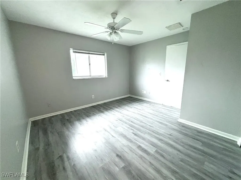 1718 SW Santa Barbara Place Cape Coral FL 33991