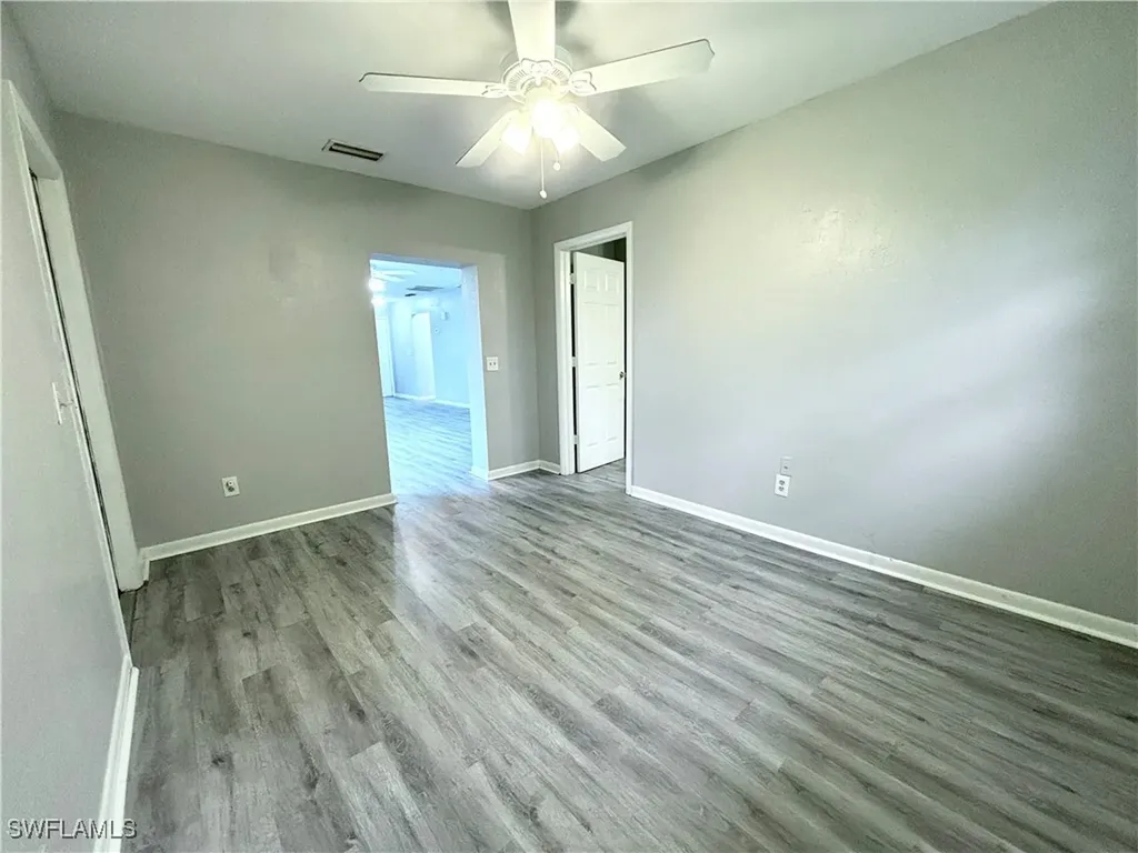 1718 SW Santa Barbara Place Cape Coral FL 33991