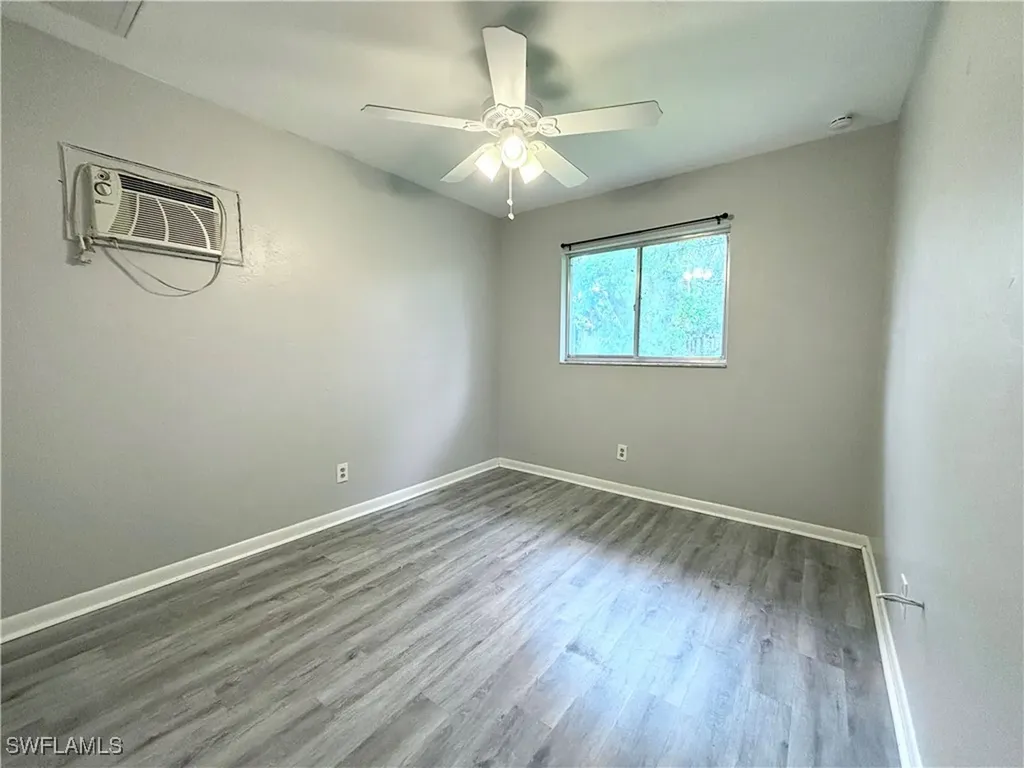 1718 SW Santa Barbara Place Cape Coral FL 33991
