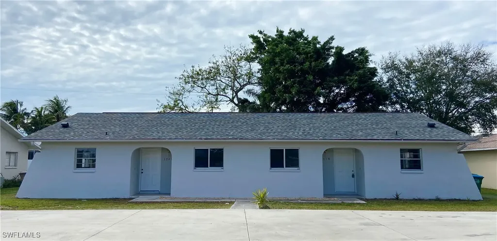 1718 SW Santa Barbara Place Cape Coral FL 33991