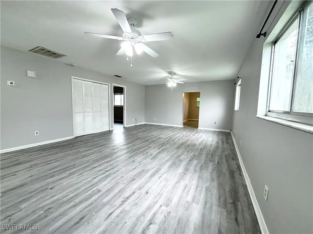 1718 SW Santa Barbara Place Cape Coral FL 33991