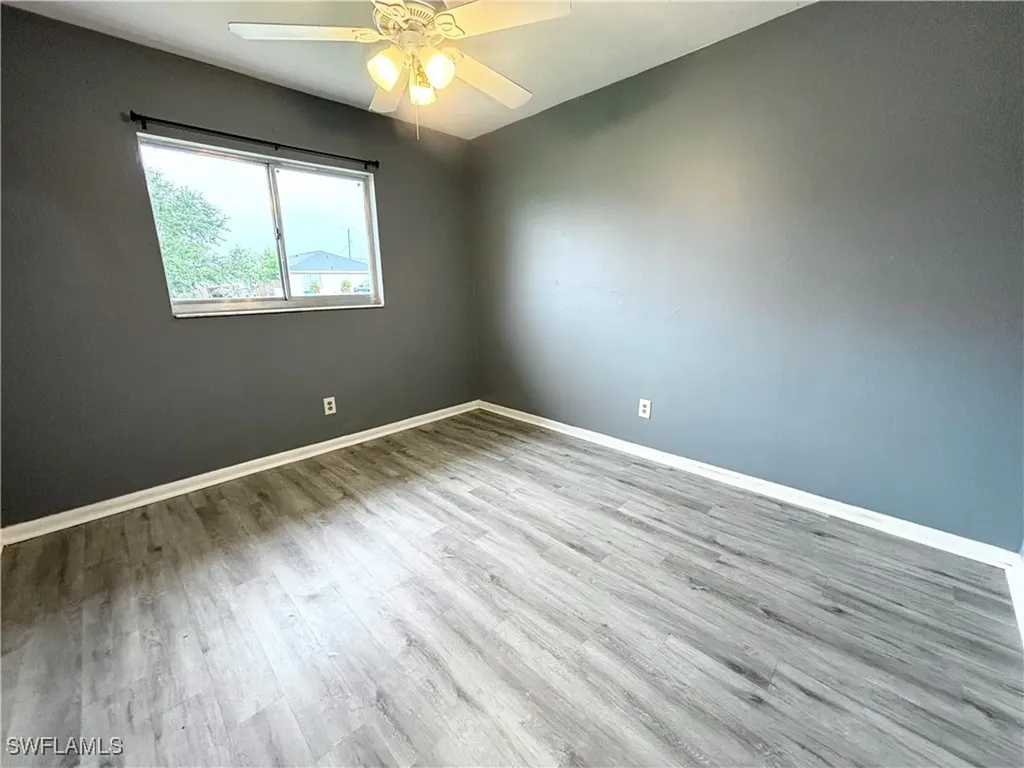1718 SW Santa Barbara Place Cape Coral FL 33991