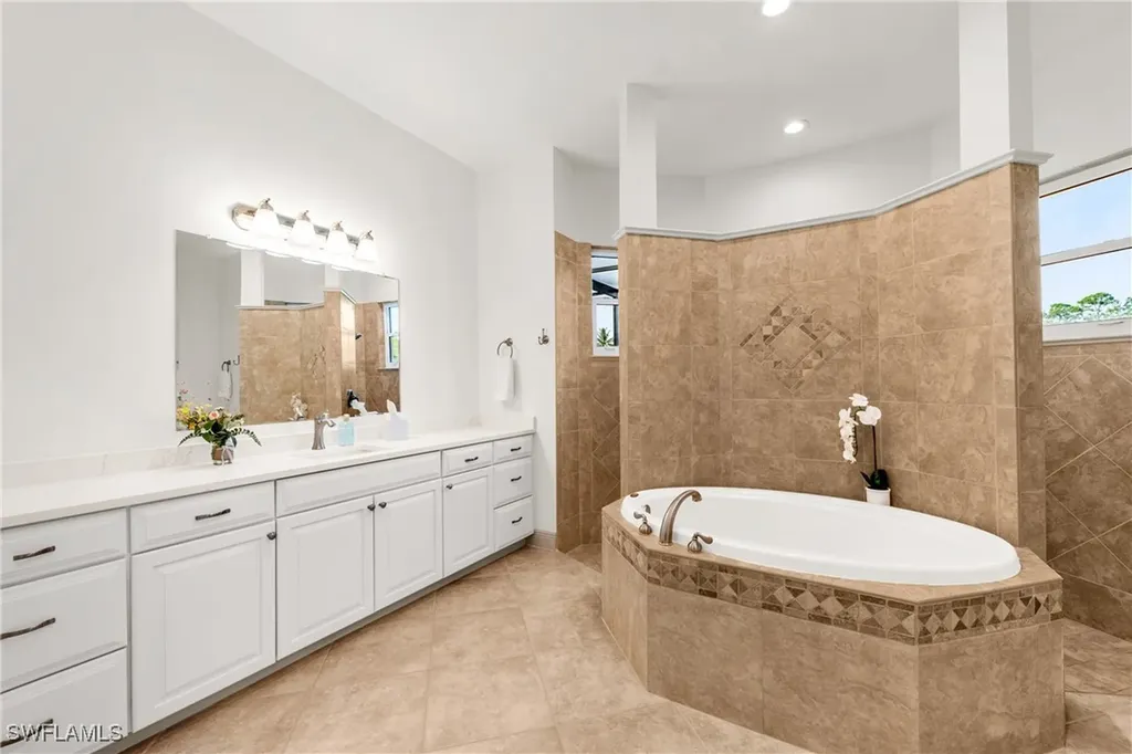 4009 Treadwater Court Naples FL 34109
