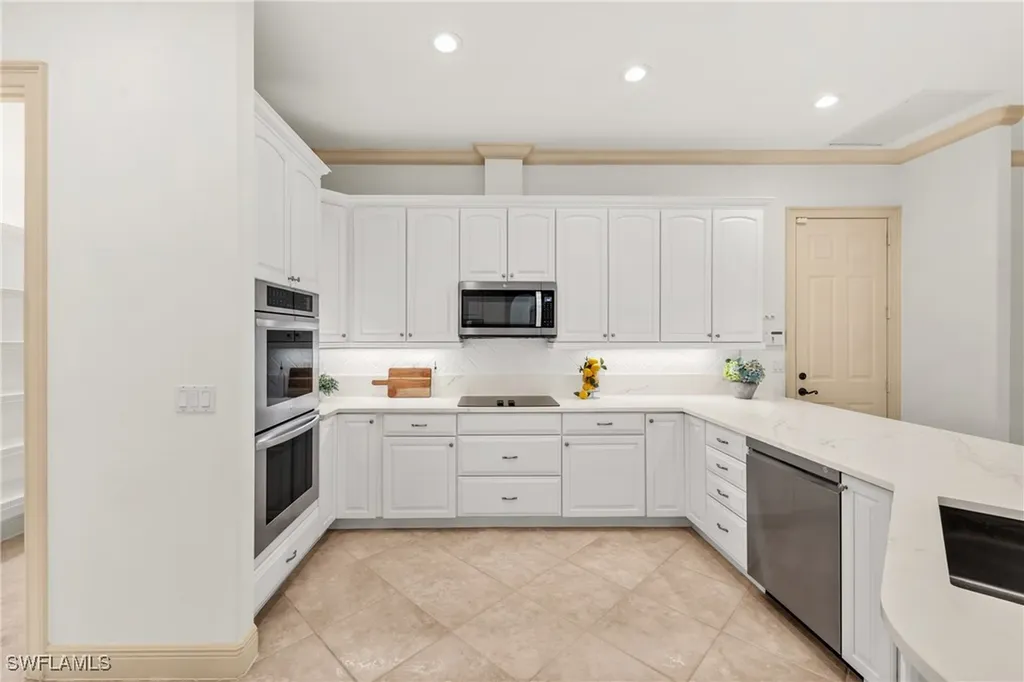 4009 Treadwater Court Naples FL 34109
