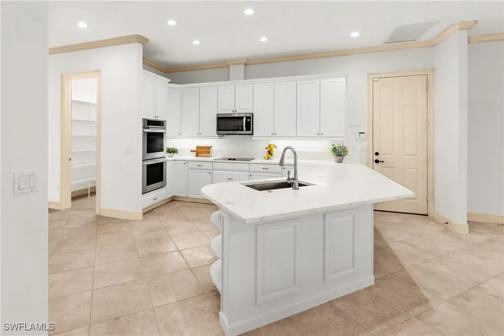 4009 Treadwater Court Naples FL 34109