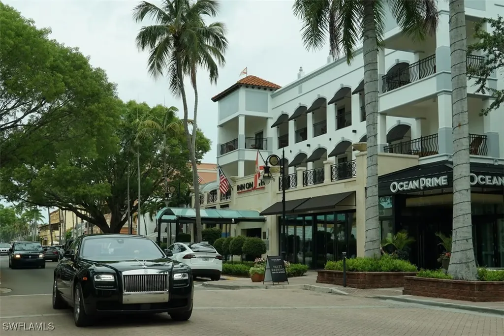 480 5th Street S Naples FL 34102