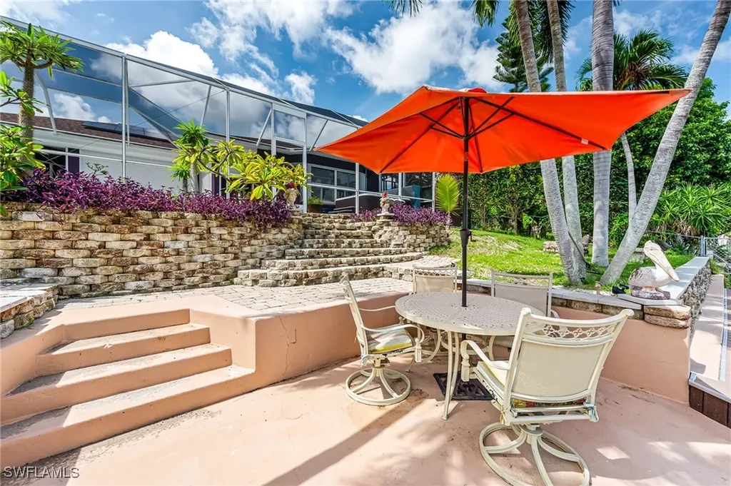 207 SE 31st Street Cape Coral FL 33904