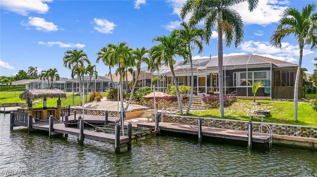 207 SE 31st Street Cape Coral FL 33904