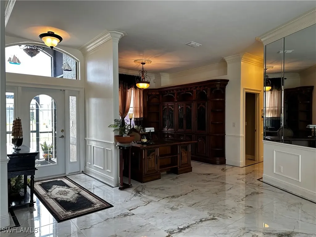 207 SE 31st Street Cape Coral FL 33904